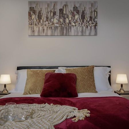 King Sized Luxury - Stylish Studio Flat Μπλάκπουλ Εξωτερικό φωτογραφία