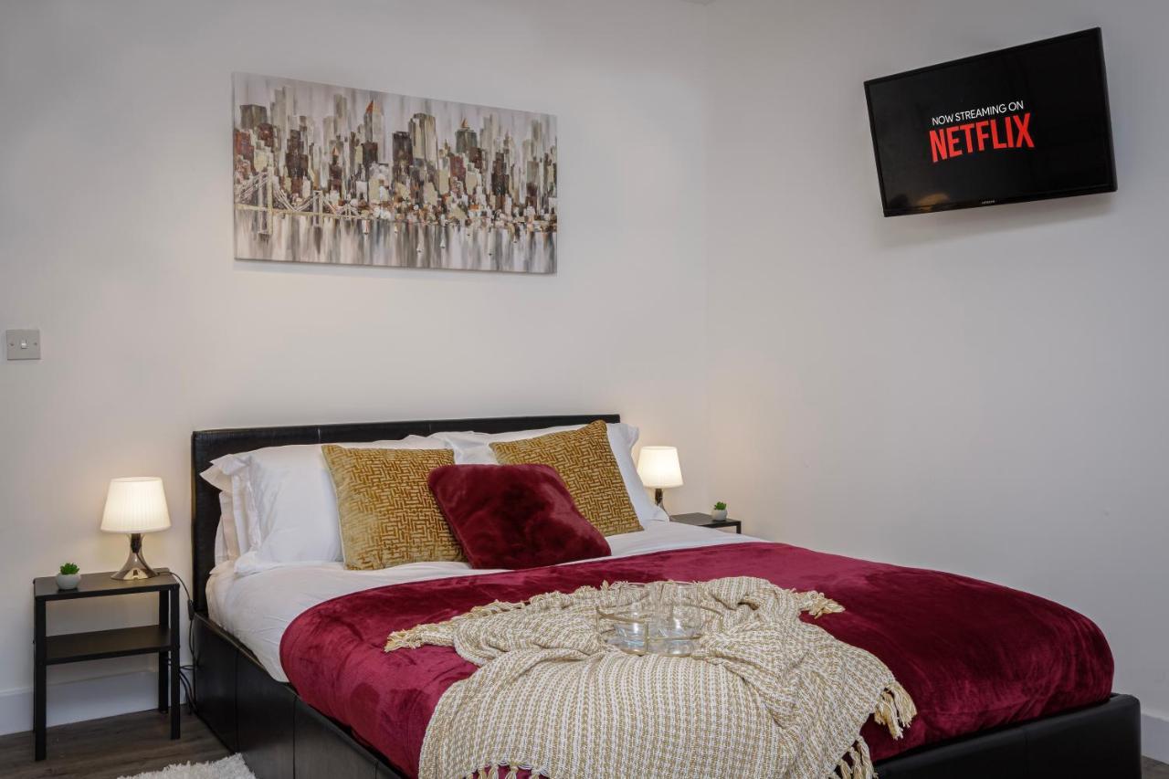 King Sized Luxury - Stylish Studio Flat Μπλάκπουλ Εξωτερικό φωτογραφία