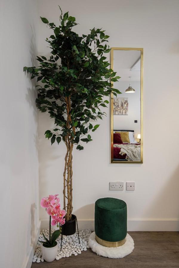 King Sized Luxury - Stylish Studio Flat Μπλάκπουλ Εξωτερικό φωτογραφία